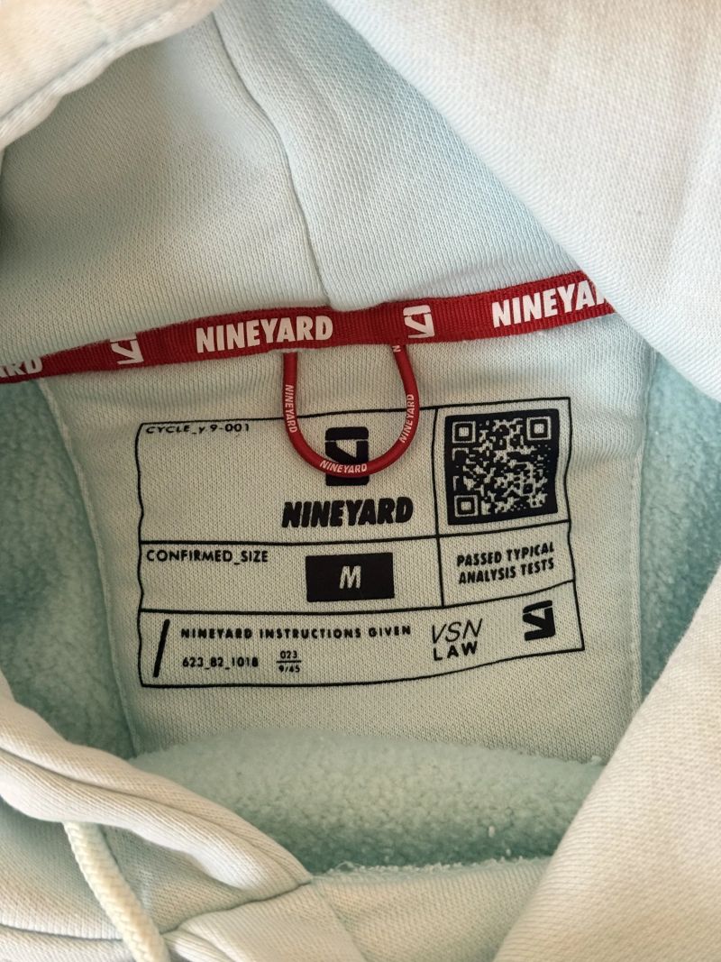 Nenošená mikina Nineyard vel. M