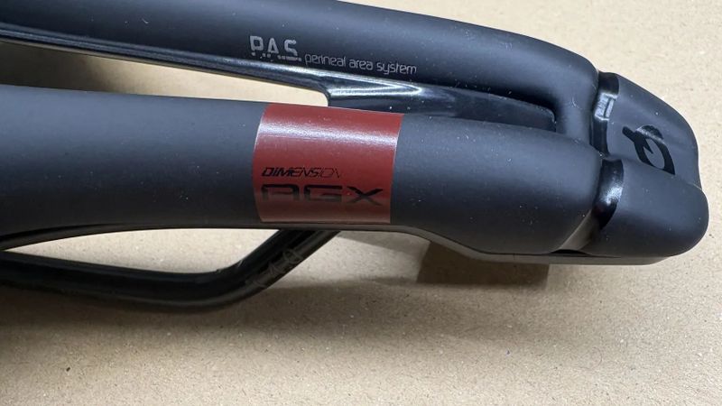 sedlo - PROLOGO DIMENSION AGX T4.0 143 černé - 236g