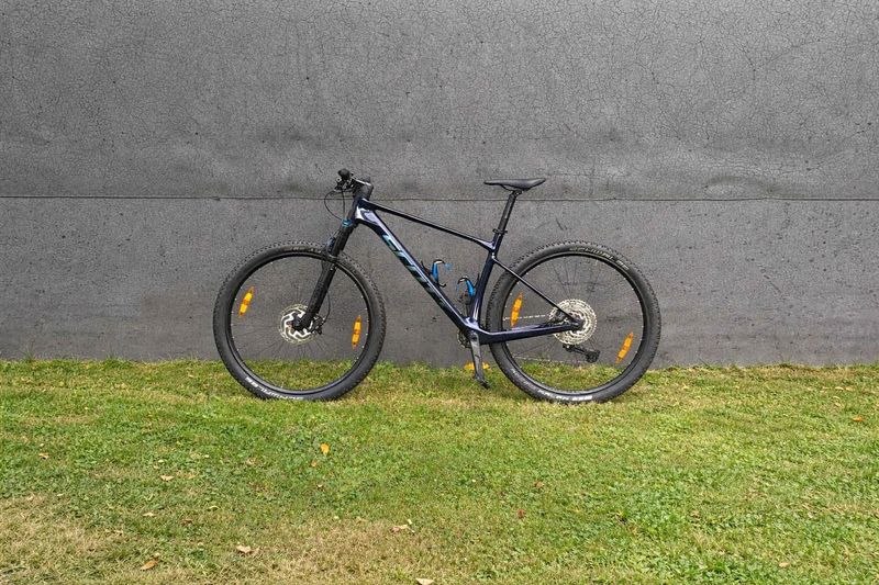  Scott scale 930 blue L