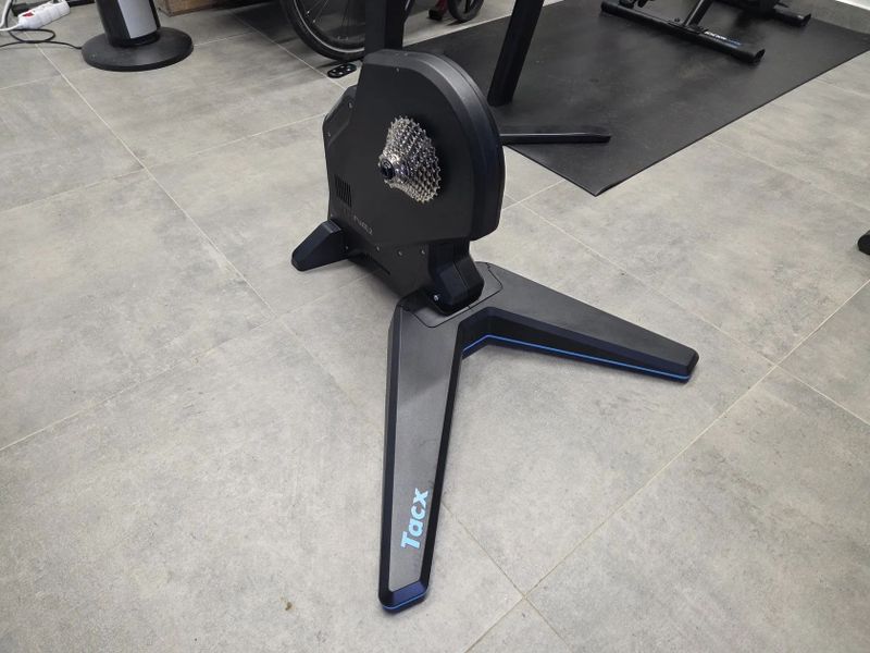 Prodám trenažér Garmin Tacx Flux 2