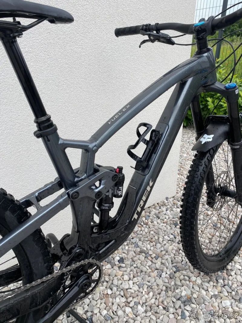 Trek FUEL EX 8 Gen 6 ( M/L )