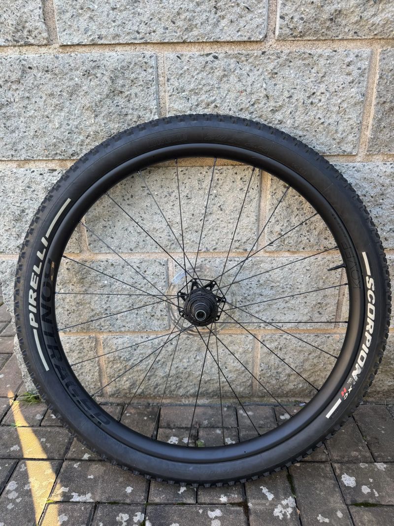 Kola Bontrager Kovee Elite 30 TLR Boost 29