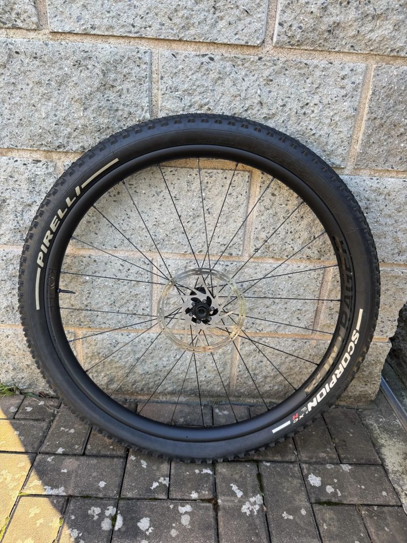 Kola Bontrager Kovee Elite 30 TLR Boost 29