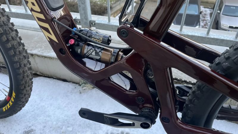 Santa Cruz Bronson CC V5 /XX/X0/I9Hydra/RSV