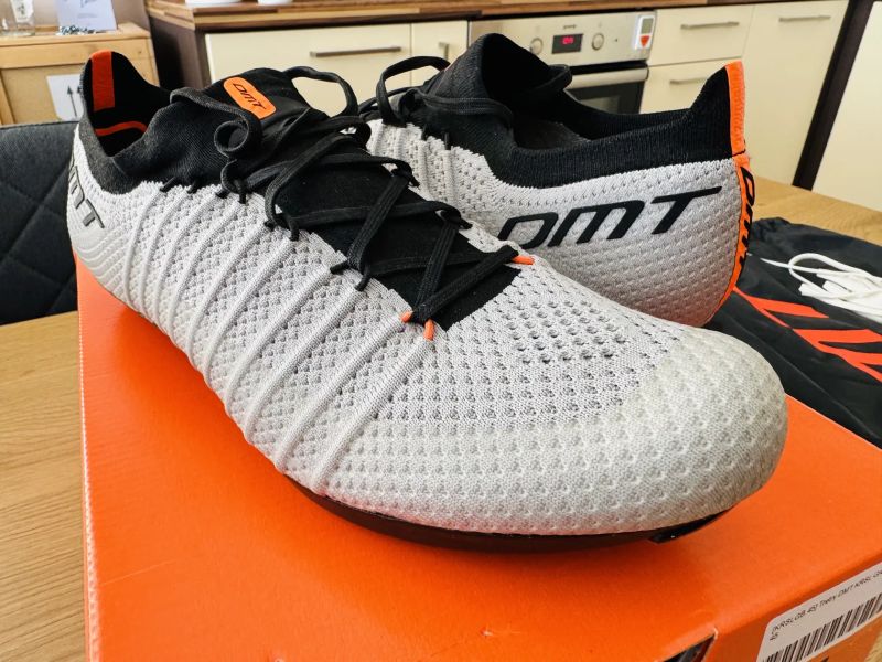 silniční tretry DMT KRSL šedé