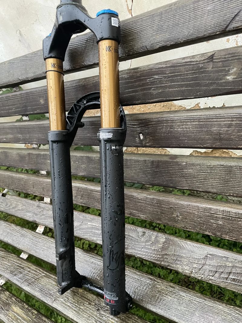 Fox Float 34 -140mm 29’ / 27,5’ GRIP 2 / BOOST FACTORY KASHIMA