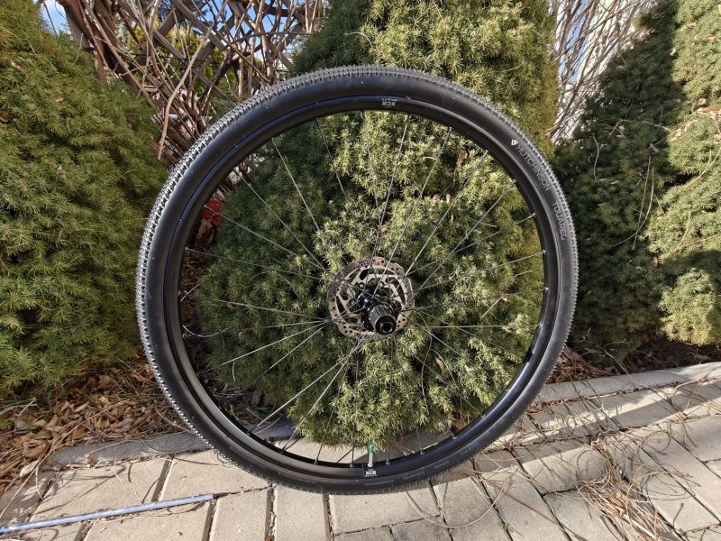 Zapletená kola na gravel MMR XCR 30 Alloy 25 vč. kotoučů a gum