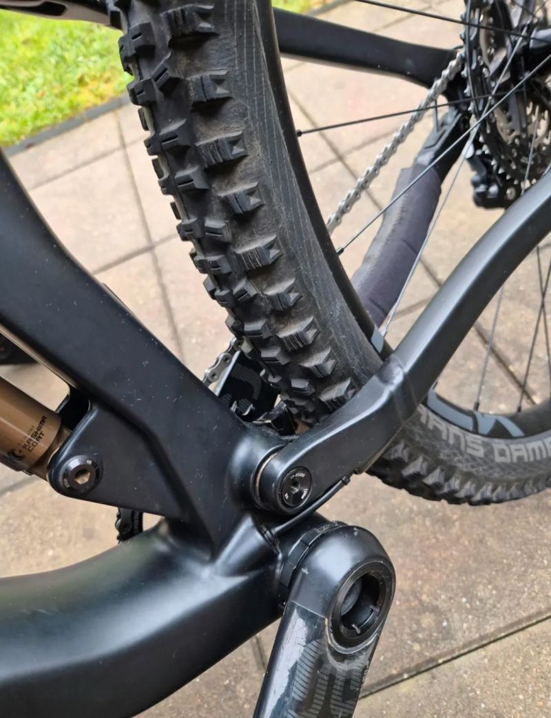 Cube Stereo 120 HPC SLT, Velikost M, kola 29