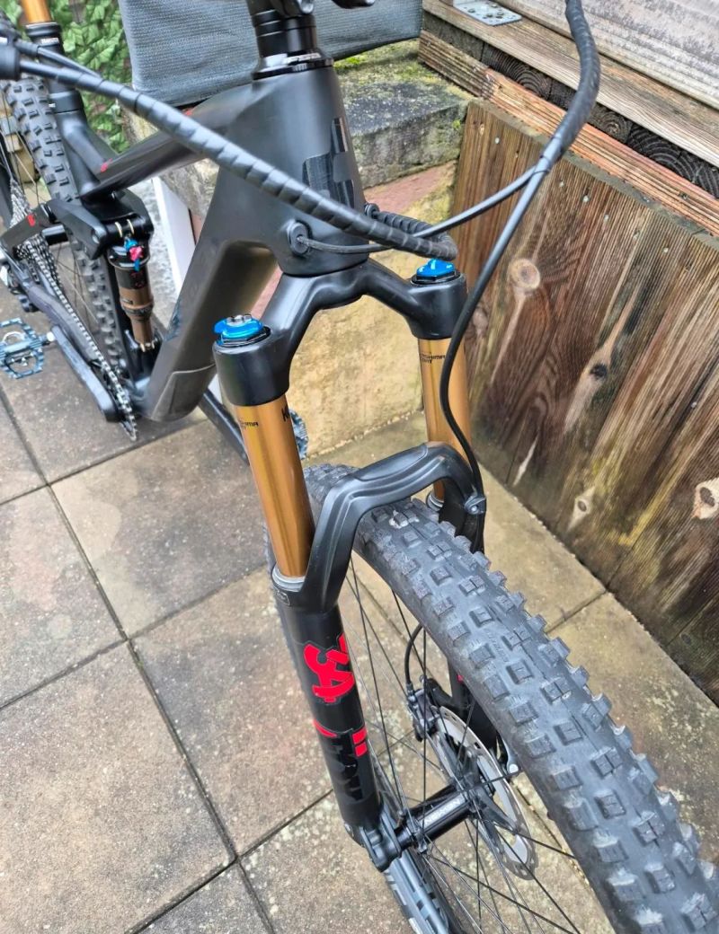 Cube Stereo 120 HPC SLT, Velikost M, kola 29