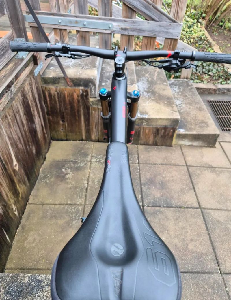 Cube Stereo 120 HPC SLT, Velikost M, kola 29