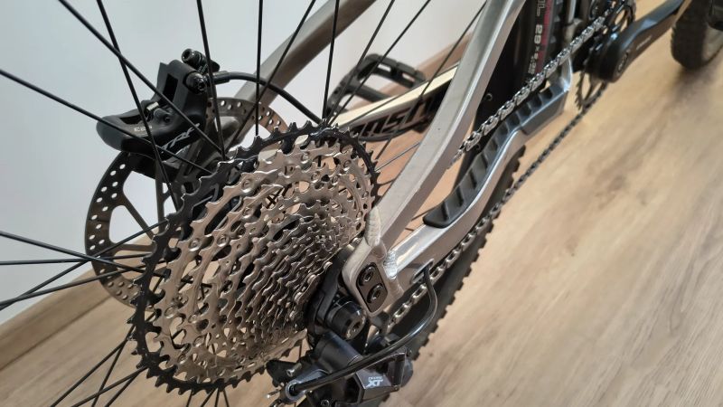 Banshee Bikes Prime V3, XL málo jeté
