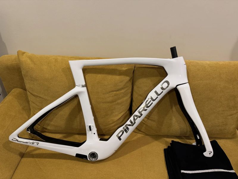 Rámová sada Pinarello Dogma F Edge Crystal White 2025 velikost 54
