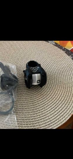 E-13 Base 35 představec