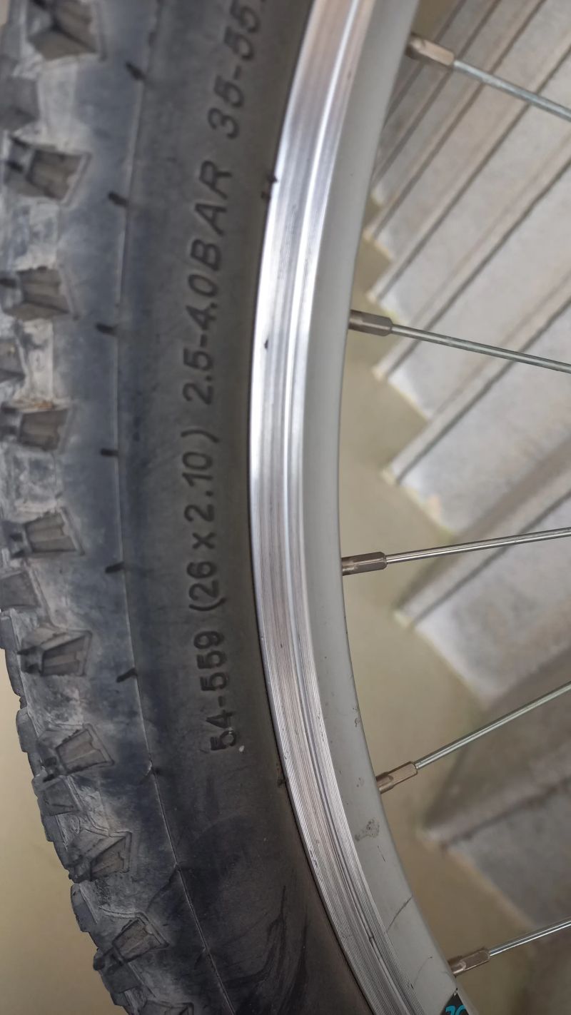 Juniorské kolo Kellys Viper 15,5" rám, 26" kola