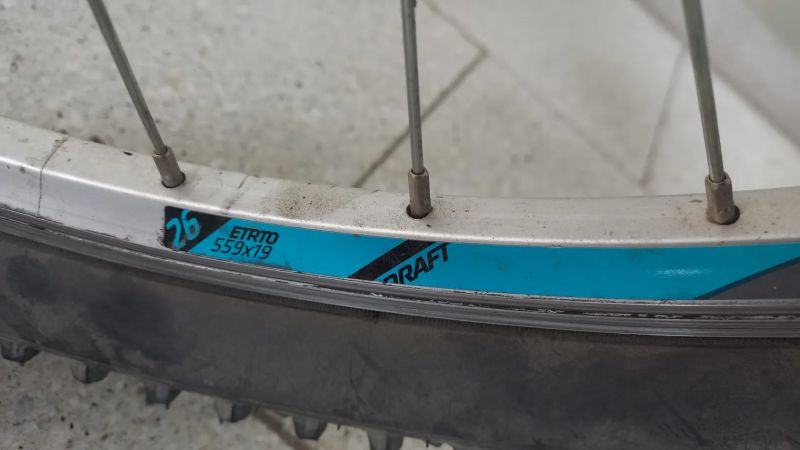 Juniorské kolo Kellys Viper 15,5" rám, 26" kola