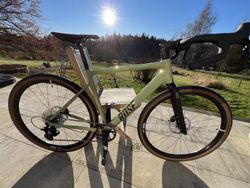 Gravel kolo Rose Backroad / SRAM Apex