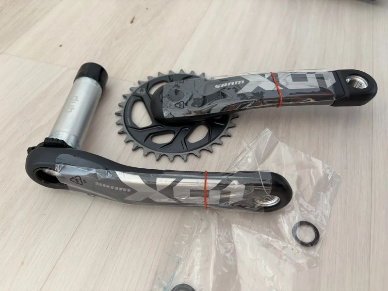 Prodám nové kliky Sram X01 carbon s převodníkem 32z