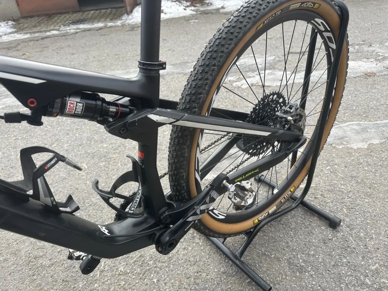 Cube AMS : C:68 vel. S