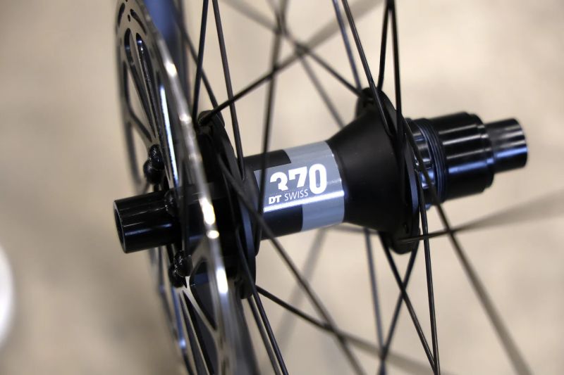 Nová nejetá kola Race Face/DT Swiss + kotouče Sram ZDARMA!