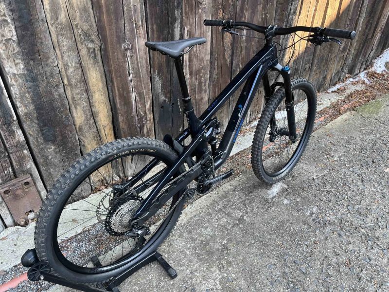 TREK celoodpružené horské kolo Slash 8 Gen. 6 Marianas Blue vel. M/L 173 - 180 cm