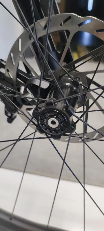 Prodám NOVÉ horské kolo zn. Cannondale Scalpel 2 Lefty (Smoke Black), vel. M za 132 990Kč 