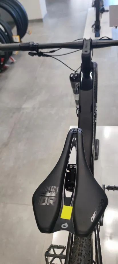 Prodám NOVÉ horské kolo zn. Cannondale Scalpel 2 Lefty (Smoke Black), vel. M za 132 990Kč 