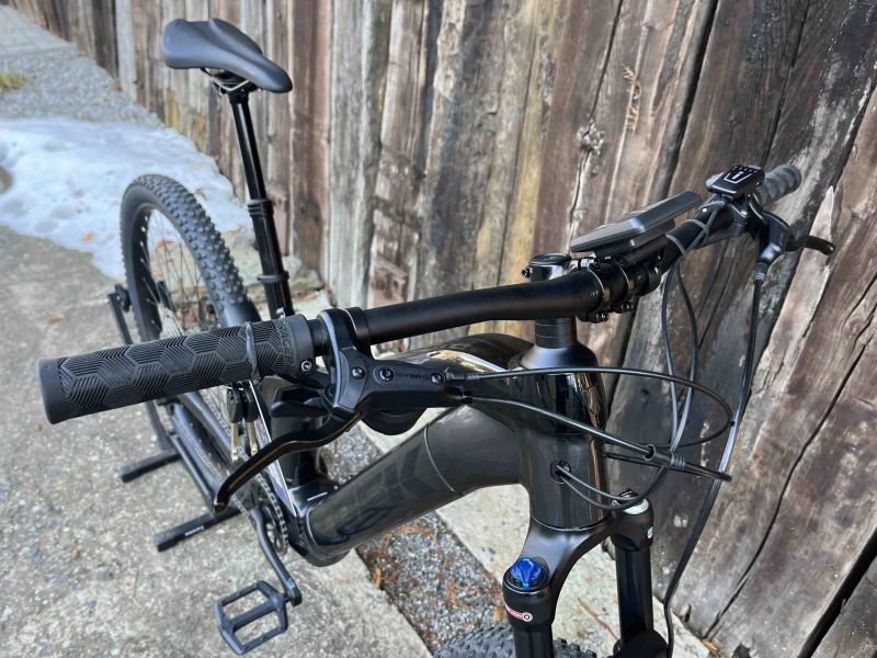 TREK celoodpružené elektrokolo Powerfly FS 4 Gen. 3 Matte Black /Gloss Black vel.L (nové)