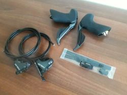 Shimano GRX Di2 ST-RX815 / BR-RX810 2x11s