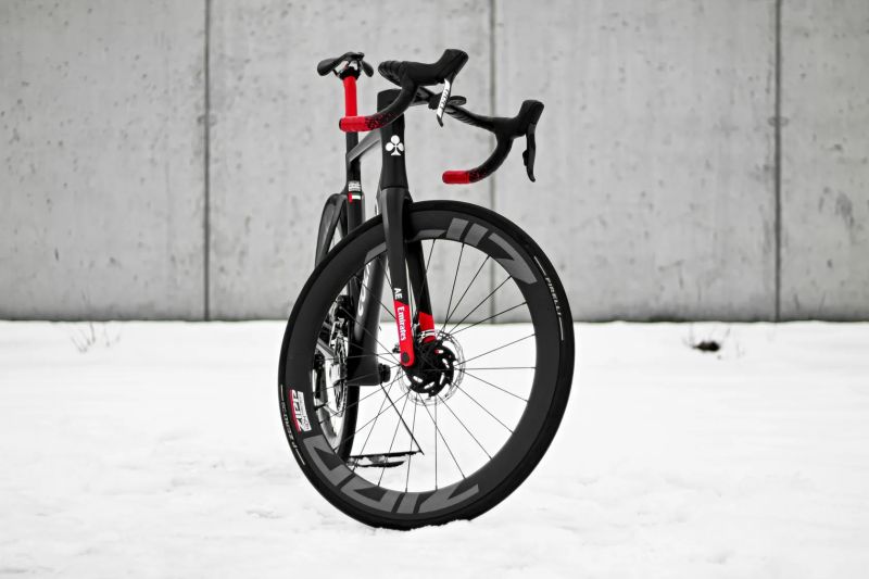 Colnago V4Rs UAE Emirates, Sram Red AXS 2x12 Powermeter, Zipp 404 Firecrest