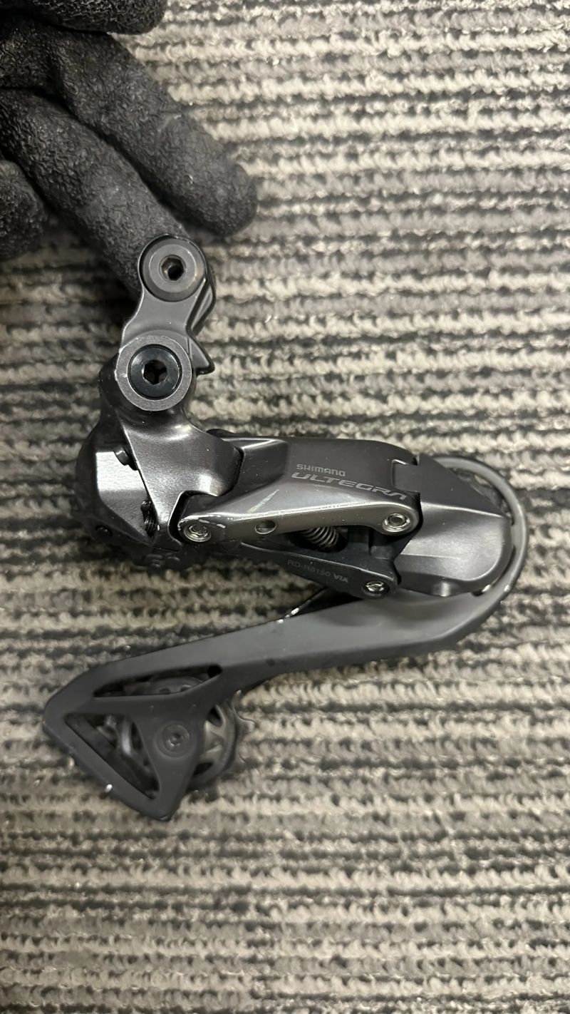 Shimano Ultegra Di2 R8100 kompletní sada