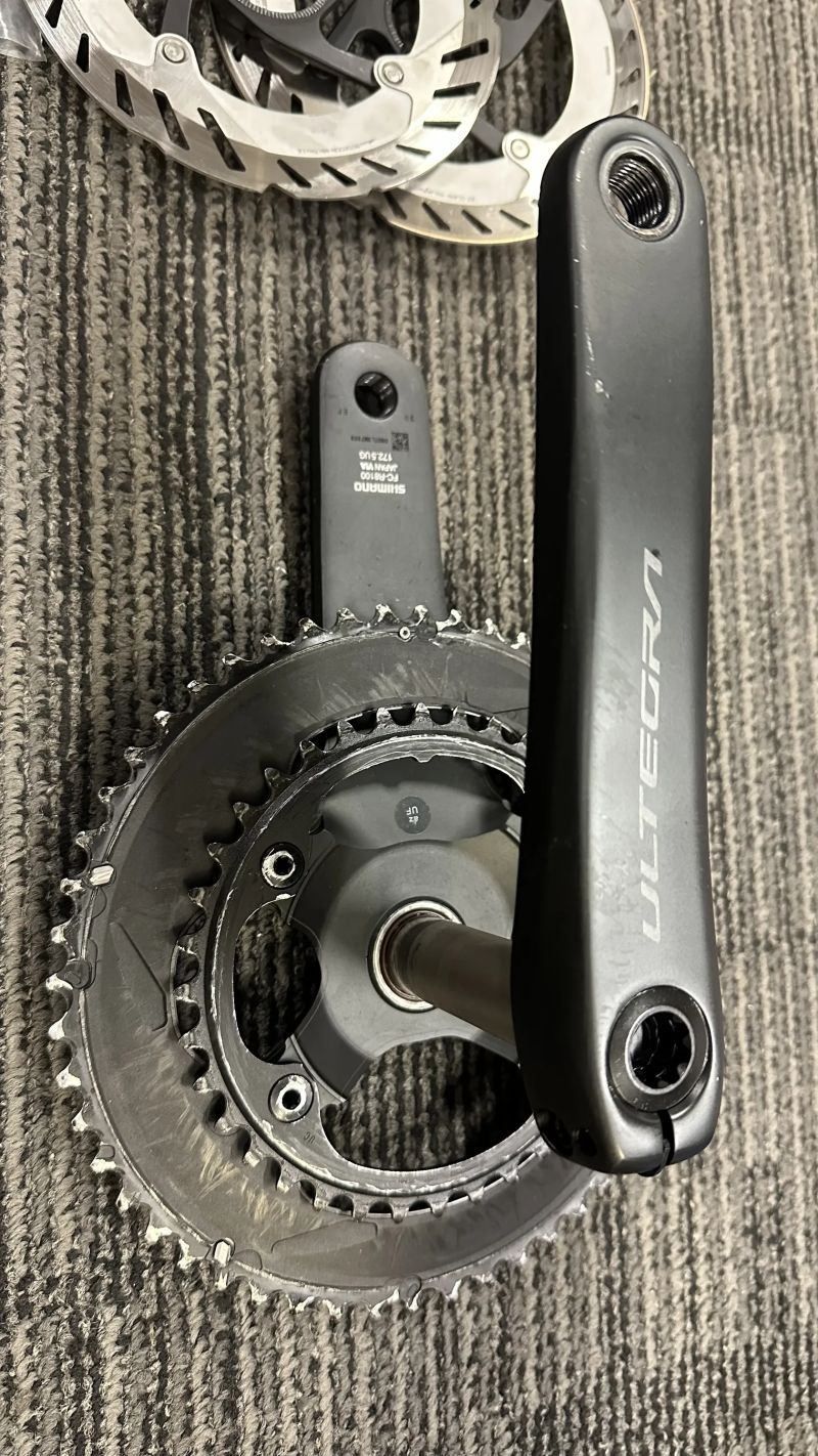 Shimano Ultegra Di2 R8100 kompletní sada