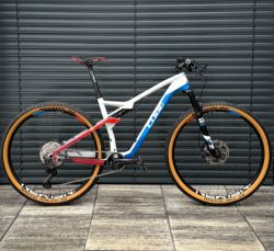 CUBE AMS 100 C:68 TM 29 2020, vel. L