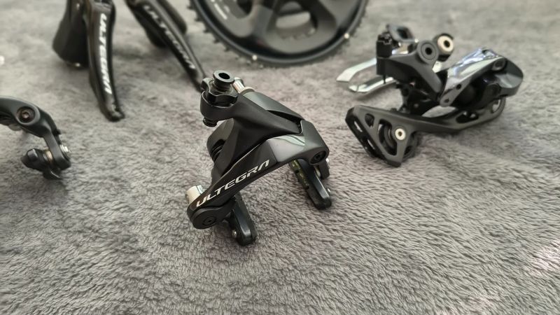 Shimano Ultegra R8000 / kompletní mechanická sada řazení