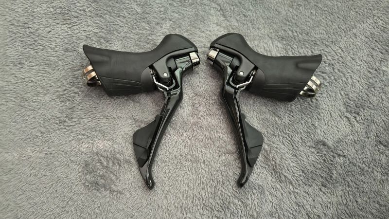 Shimano Ultegra R8000 / kompletní mechanická sada řazení