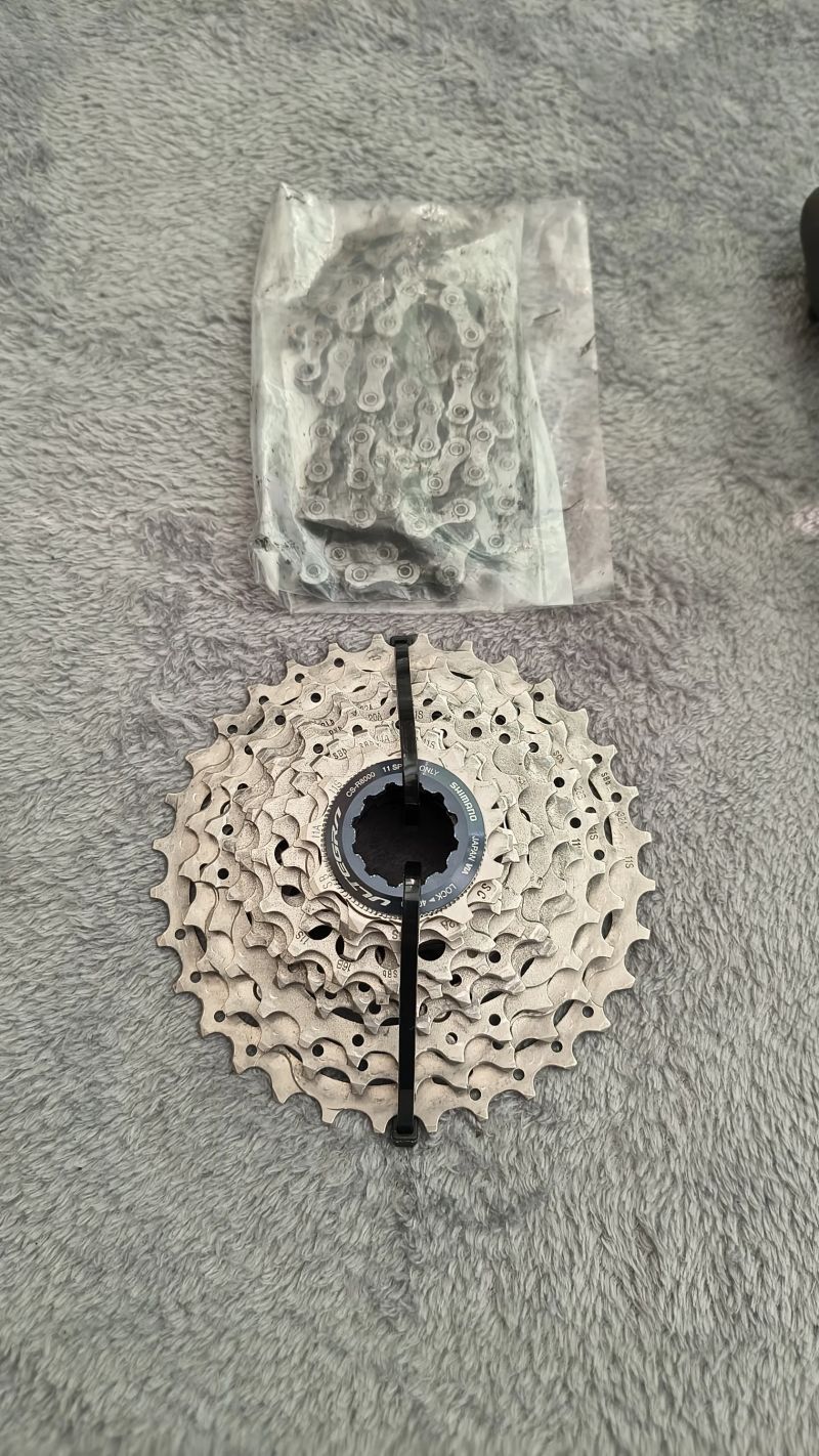 Shimano Ultegra R8000 / kompletní mechanická sada řazení