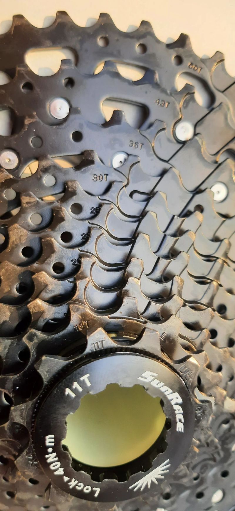 SunRace 11-50 nová kazeta + nový řetěz KMC 11