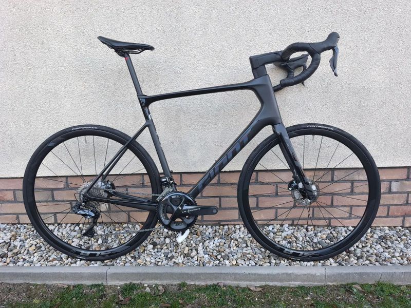 Giant Defy XL di2 2x11, karbonová kola