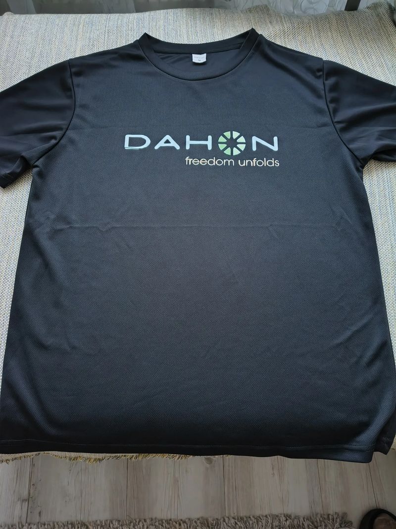 Prodám nové tričko DAHON, velikost M, cena 290 Kč.