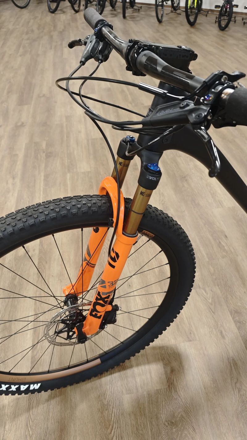 NS Bikes Synonym RC 1 vel. L, Nové kolo se zárukou ! Ušetříte 70 000 Kč ! REZERVACE