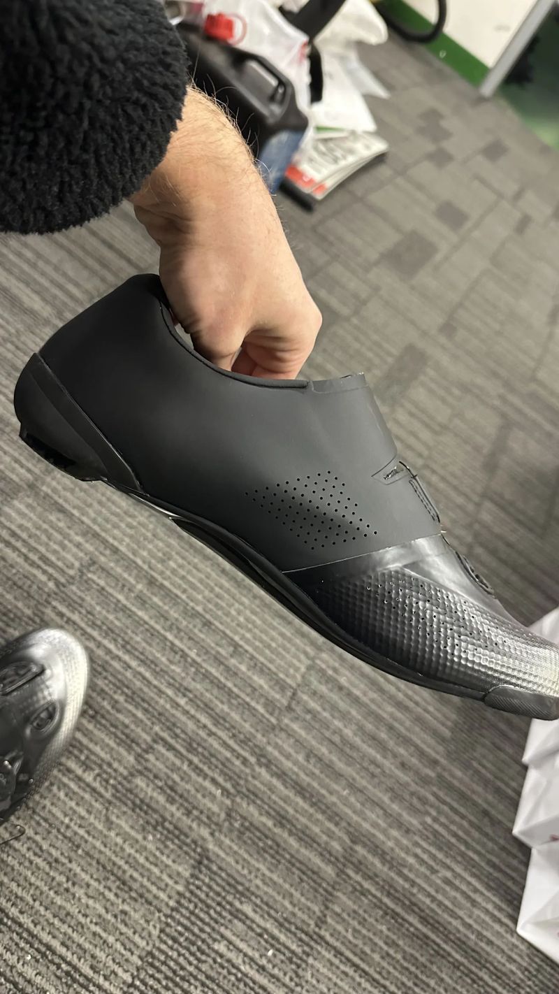 Silniční tretry Shimano RC7