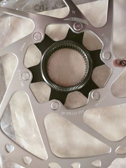 Shimano kotouč 180mm centra lock 