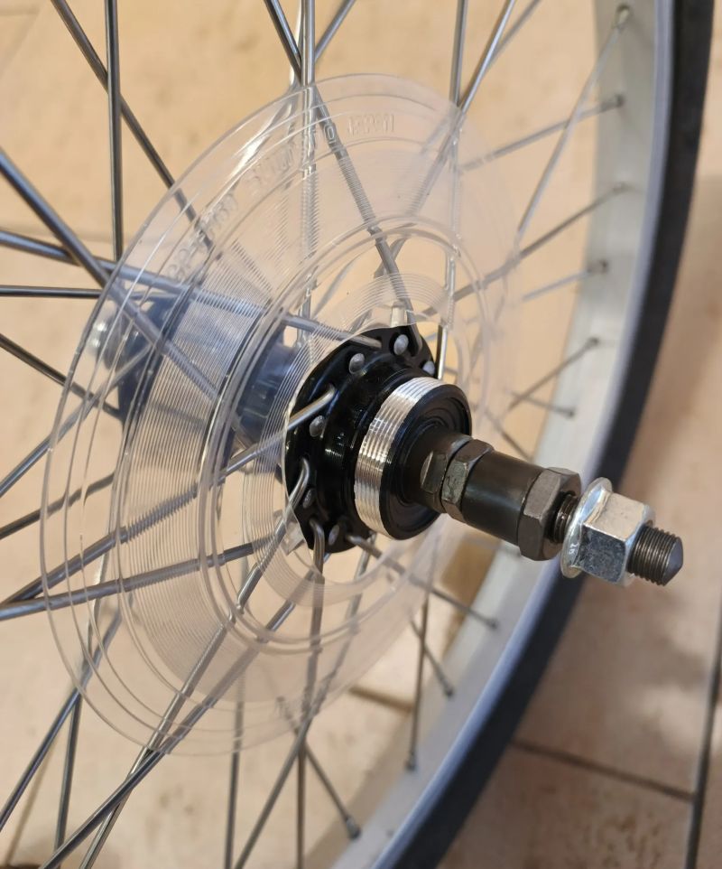 Pár kol 20" s obutím