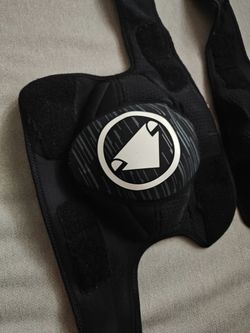 Endura Chrániče na kolena SingleTrack II - M/L