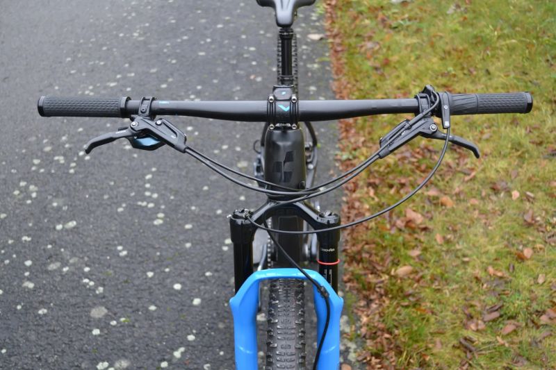 Cube Elite C:68X Race (L) 9,8 kg Top Stav