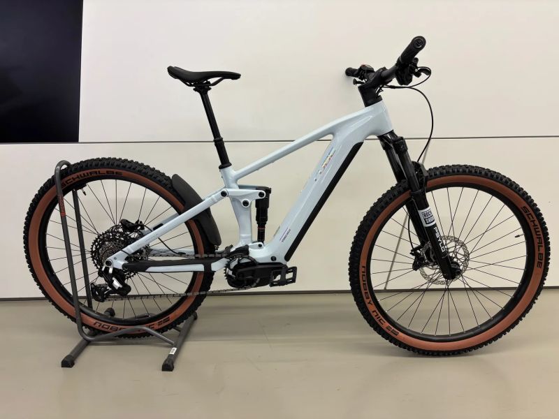 Cube Cube Stereo Hybrid ONE44 EX 800