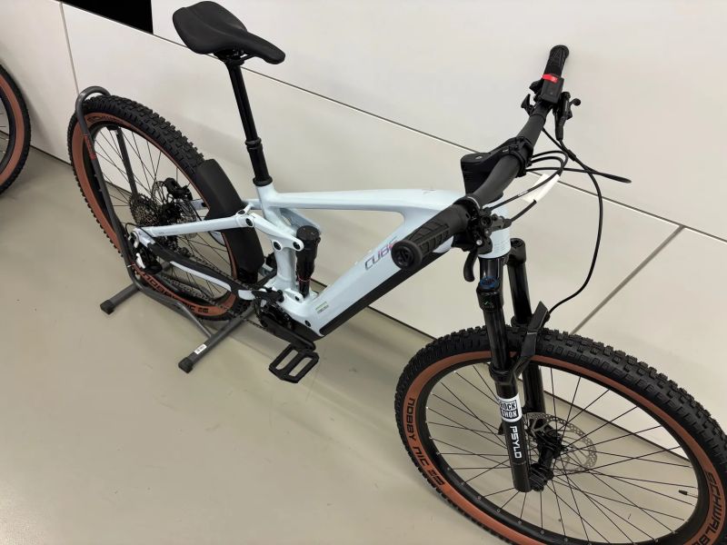 Cube Cube Stereo Hybrid ONE44 EX 800