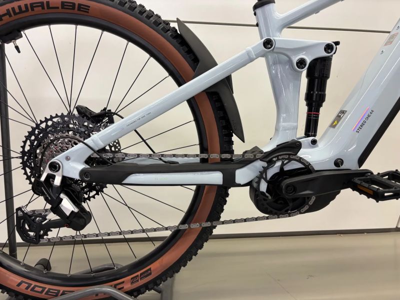 Cube Cube Stereo Hybrid ONE44 EX 800