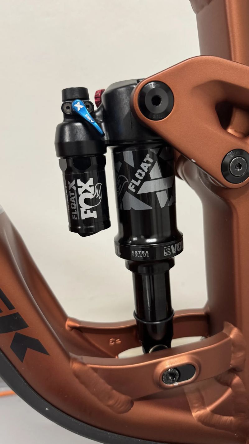 Trek FUEL EX 8 XT GEN 6 vel M/L