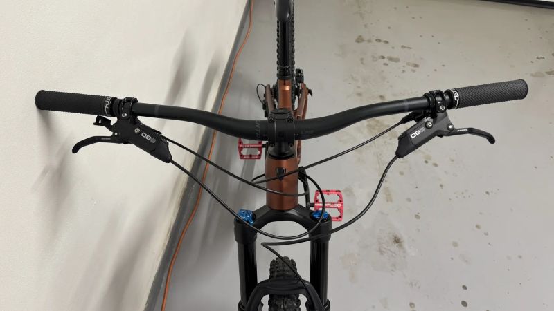 Trek FUEL EX 8 XT GEN 6 vel M/L
