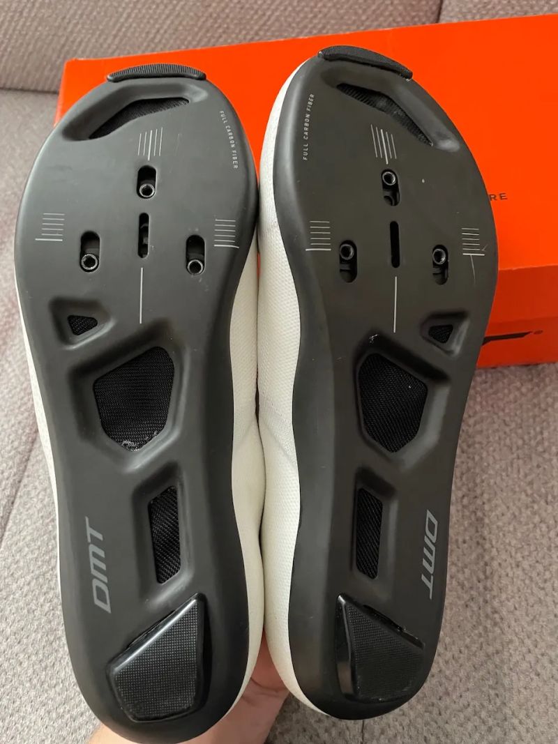 DMT KR0 silniční tretry White/White